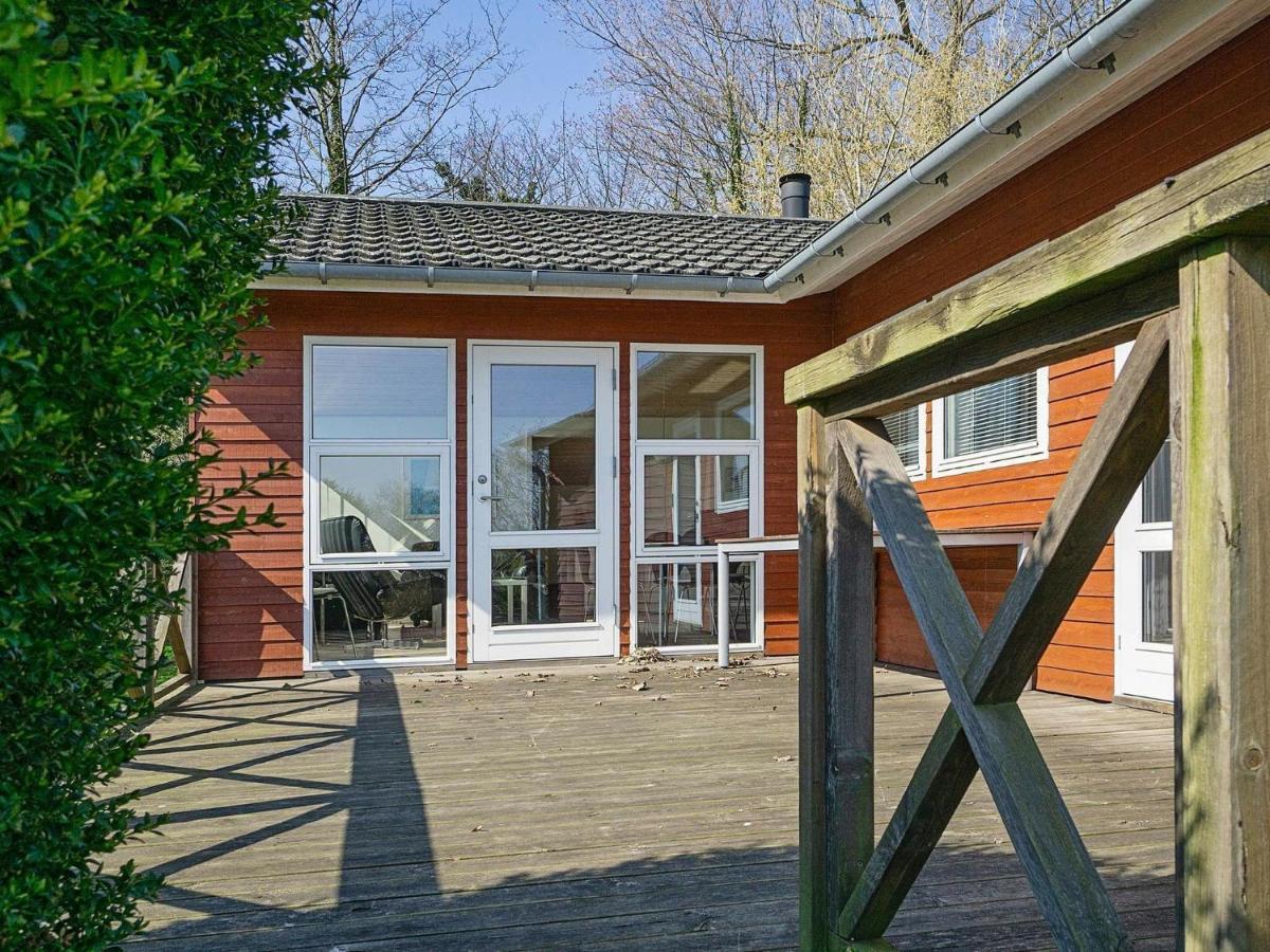 6 Person Holiday Home In Allinge 客房 照片