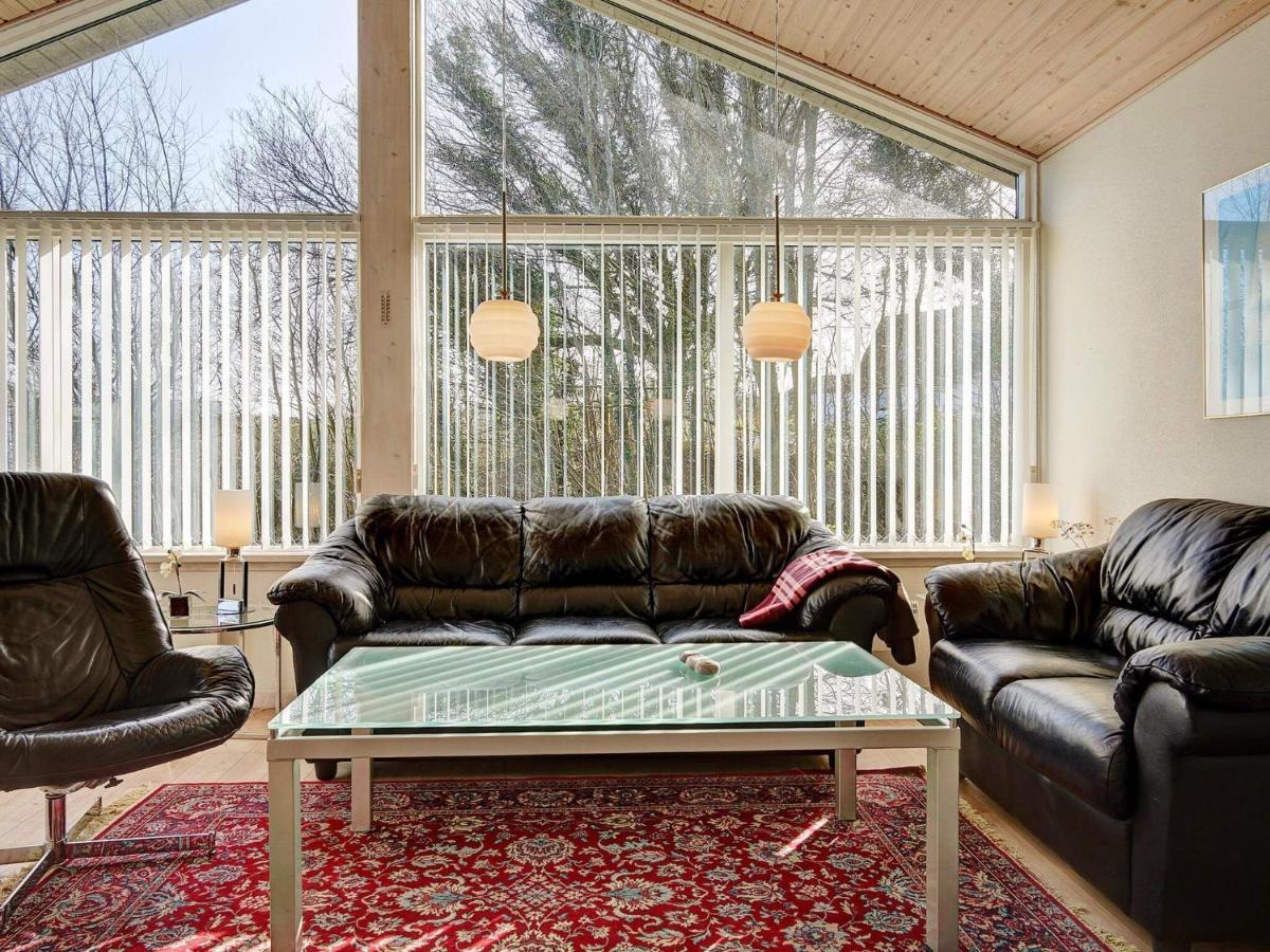 6 Person Holiday Home In Allinge 外观 照片