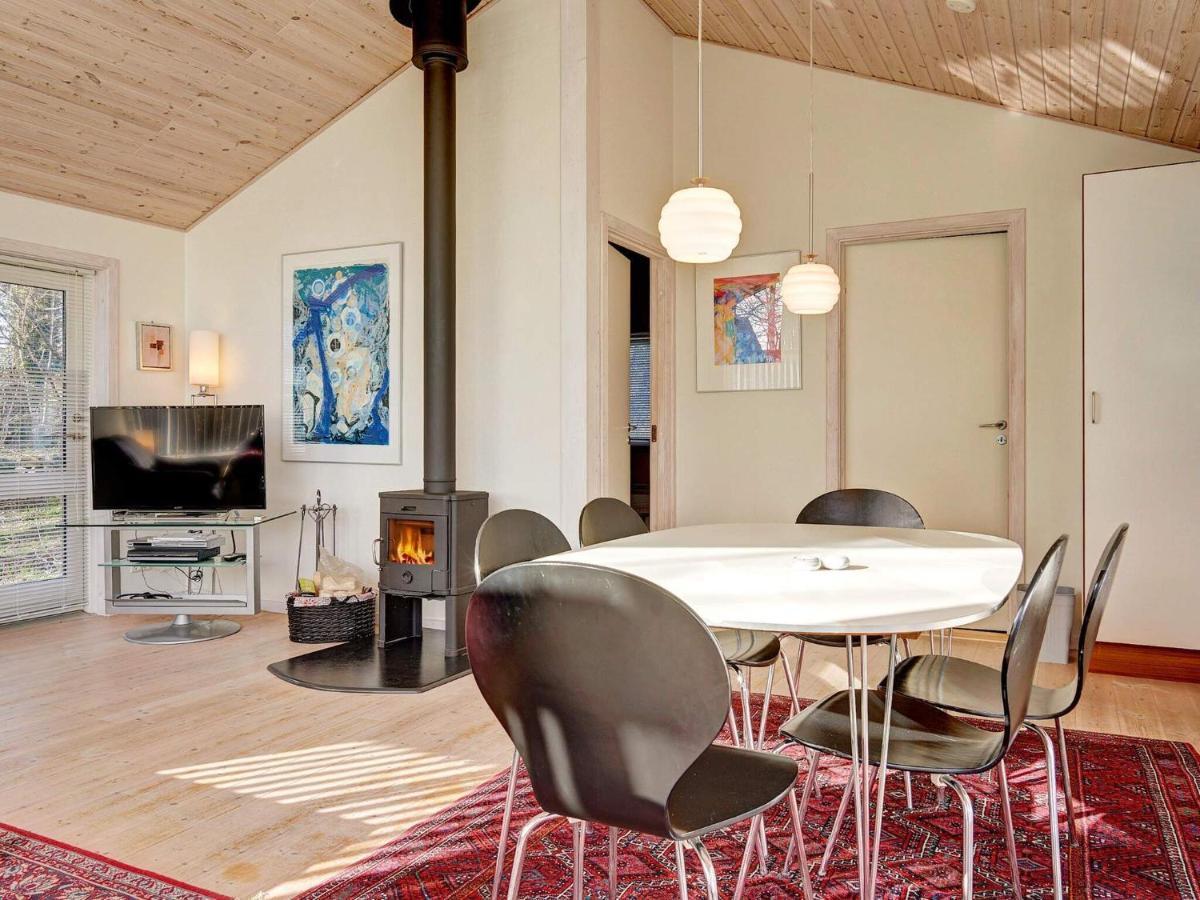 6 Person Holiday Home In Allinge 外观 照片