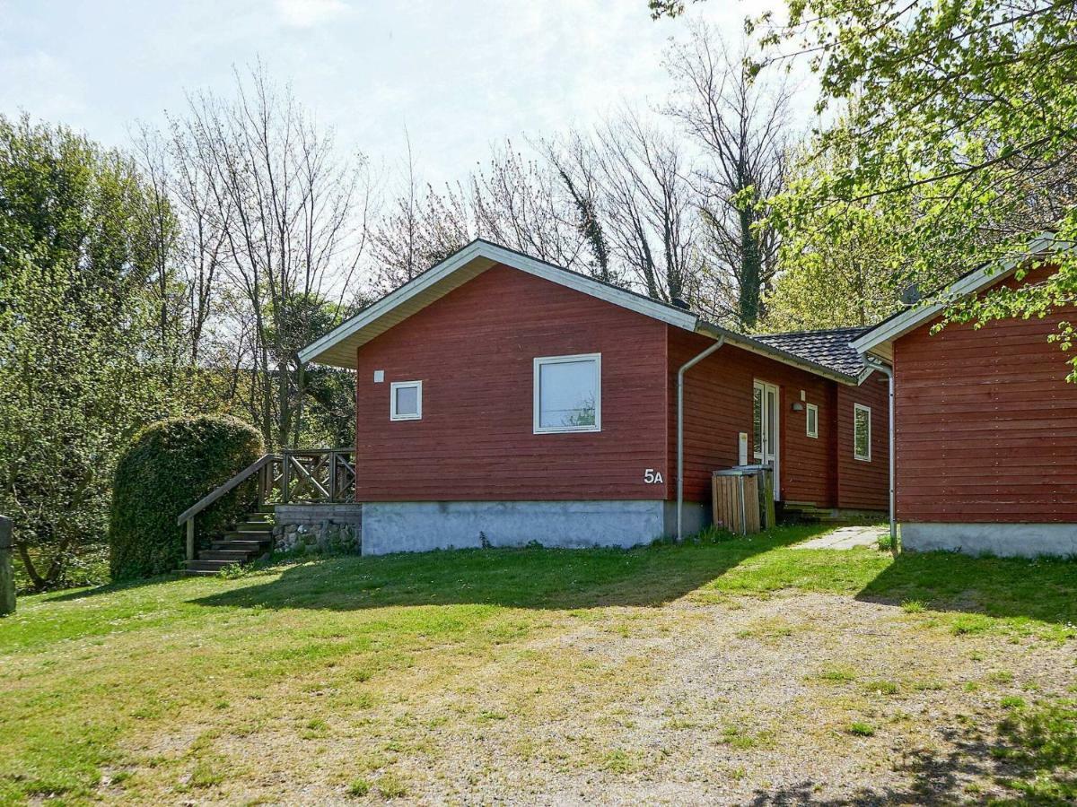 6 Person Holiday Home In Allinge 外观 照片